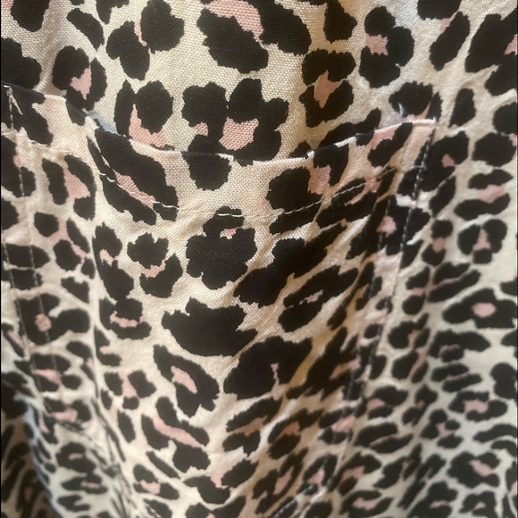C&C California Leopard Twist Front Shirt Size XL - Picture 7 of 11